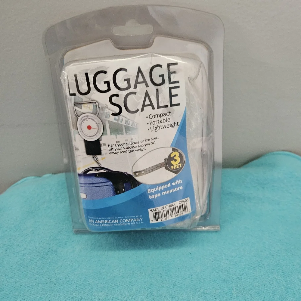 Portable Luggage Scale with Tape Measure - Picture 5 of 7